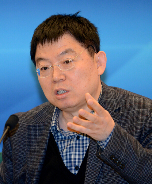 李卫