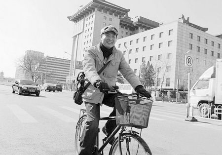 濮存昕骑单车