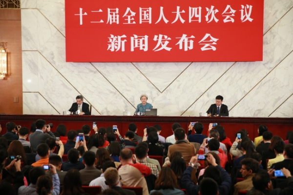 新华社照片，北京，2016年3月4日 
    十二届全国人大四次会议举行新闻发布会 
    3月4日，十二届全国人大四次会议在北京人民大会堂举行新闻发布会。大会发言人傅莹就大会议程和人大工作相关的问题回答中外记者的提问。 
    新华社记者 丁海涛 摄