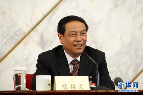 陈锡文回答记者提问