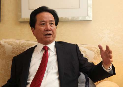 陈经纬