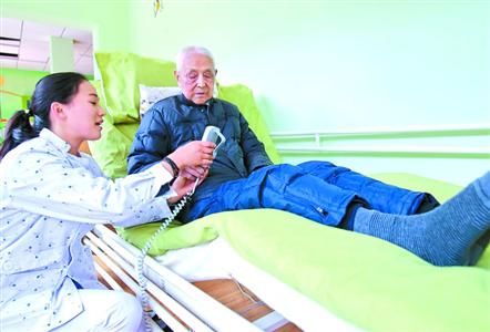 徐汇试点：将养老院“搬”到家里