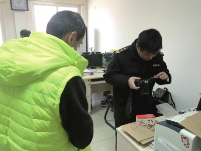 记者亲历职业打假3