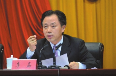 京华时报讯（记者马金凤）昨日晚上10时许，中纪委官网发布消息，广东省委常委、珠海市委书记李嘉涉嫌严重违纪，目前正接受组织调查。