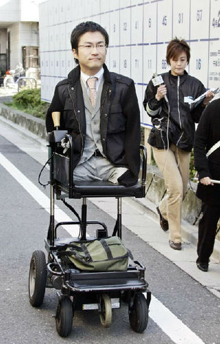 日媒曝日本无四肢作家乙武洋匡外遇对象恐超50人