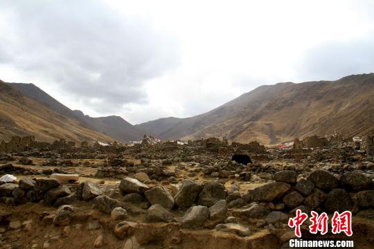 拉萨最大的苯教寺庙遗址考古已启动