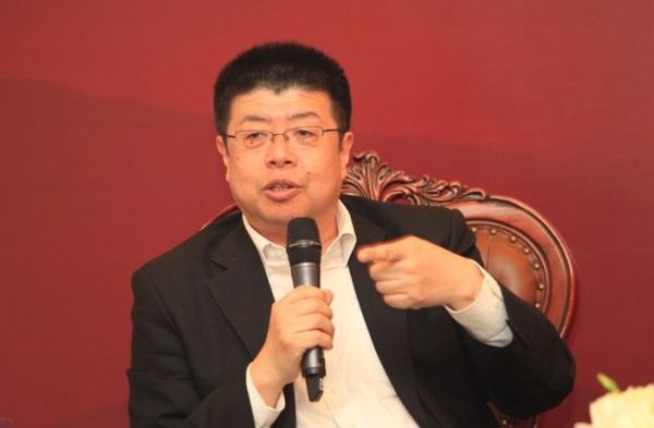 张颐武