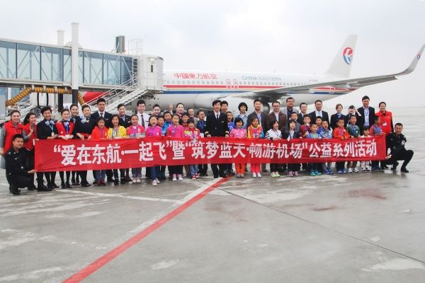 图：传播文明友善，弘扬社会主义核心价值观　摄影：朱恺琳