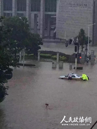 暴雨怒袭武汉