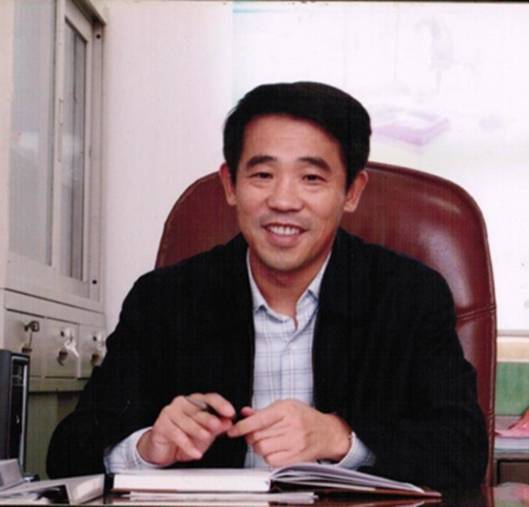 邓志忠.jpg