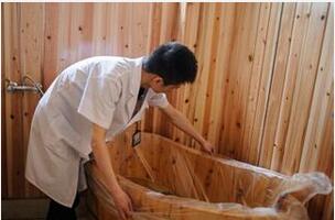中药泡澡助眠排毒 这6大注意不能忘！
