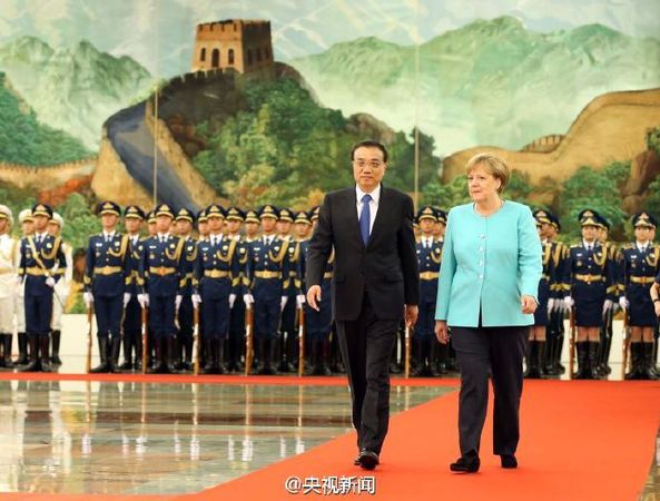 李克强举行仪式欢迎德国总理默克尔访华6