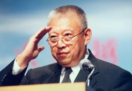 全国政协副主席董建华