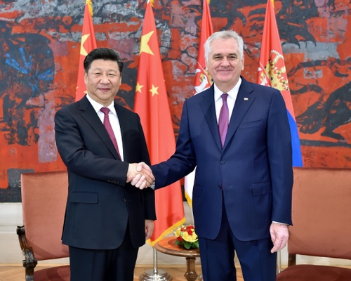 习近平同塞尔维亚总统尼科利奇举行会谈