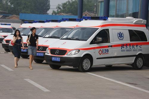 急救人员被指拒抬八旬病人 120:未拒抬并无义务