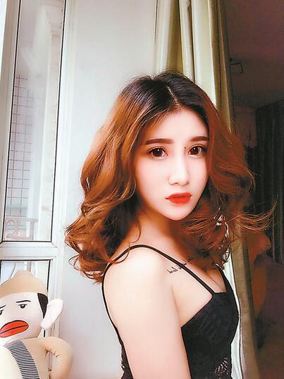 网络女主播靠脸吃饭月入十万？记者走近女主播揭秘背后辛酸故事