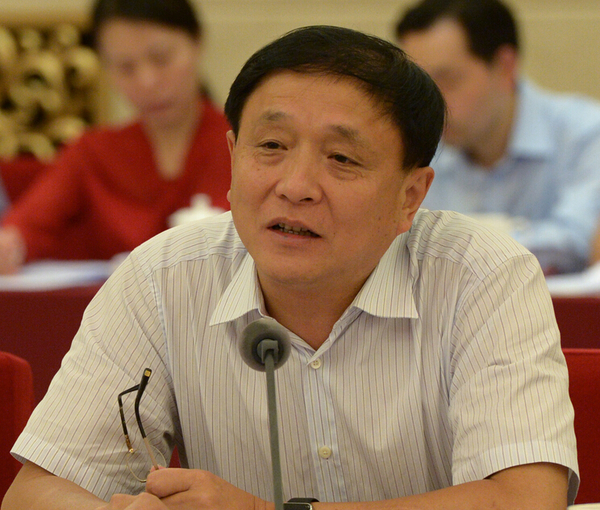 李亚隆 齐波摄
