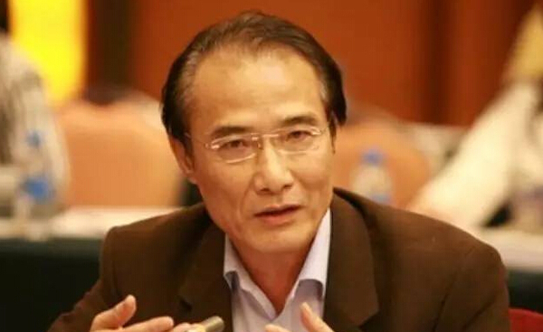 国务院参事　夏斌