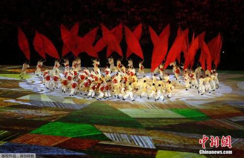 开幕式现场。 点击进入下一页