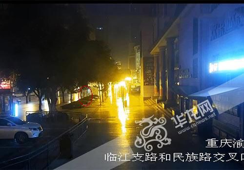 男子路边看奥运睡着被偷3次:以为老婆给自己盖被
