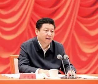 图为：2015年2月2日,省部级主要领导干部学习贯彻十八届四中全会精神全面推进依法治国专题研讨班在中央党校开班。中共中央总书记、国家主席、中央军委主席习近平在开班式上发表重要讲话。
