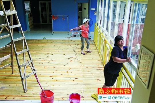 幼儿园开学前一天还在施工 家长担心孩子健康