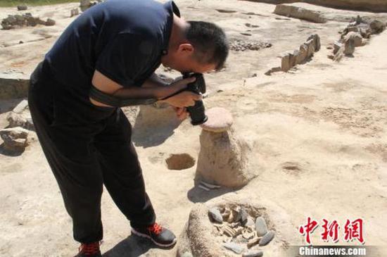 尼勒克吉仁台“聚落遗址”现场。朱景朝 摄