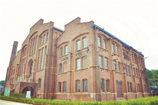 秦皇岛电力博物馆，中国第一家依托发电厂房建立的电力主题博物馆 南通大学 孙彤洲 摄