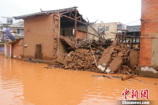 图为牟定发生强降雨洪涝灾害 钟欣 摄