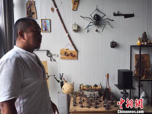 图为李华文工作室。　胡远航　摄