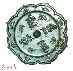 唐代鸿雁鸳鸯镜