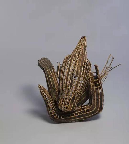 索非亚普·比《手臂中的头》（Head in Arms），2010年，图片来源：西九文化区
