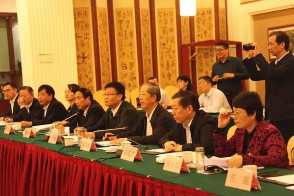10月15日，“精准立法促进社会文明”座谈会现场
