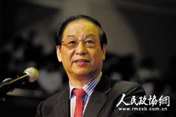 刘明康