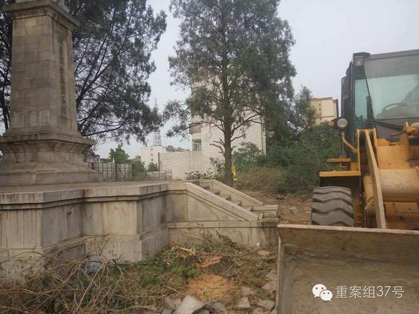 烈士纪念碑“迁建”7年未果，烈士家属：拿命换来的碑怎能随便拆！