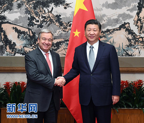 11月28日，国家主席习近平在北京钓鱼台国宾馆会见候任联合国秘书长古特雷斯。 新华社记者饶爱民摄