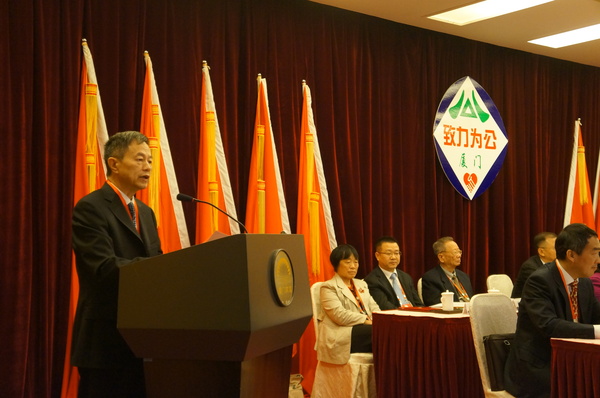 福建省政协副主席、致公党福建省委主委薛卫民讲话。（记者 照宁摄）3