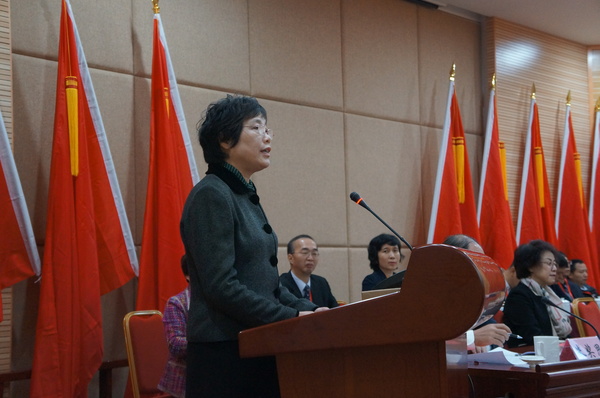 民建福建省委副主委程思怡讲话。（记者 照宁摄）2