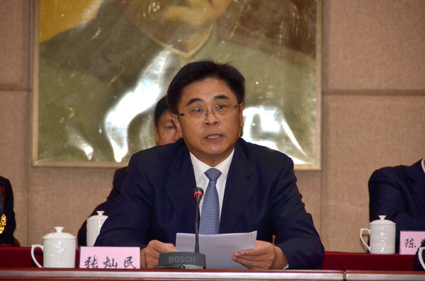 闭幕式上，厦门市委常委、市委统战部部长张灿民讲话。7