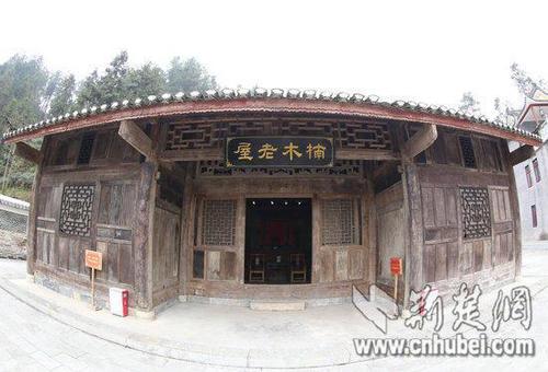 金丝楠木建祖屋估价8亿? 景区:有夸大成份