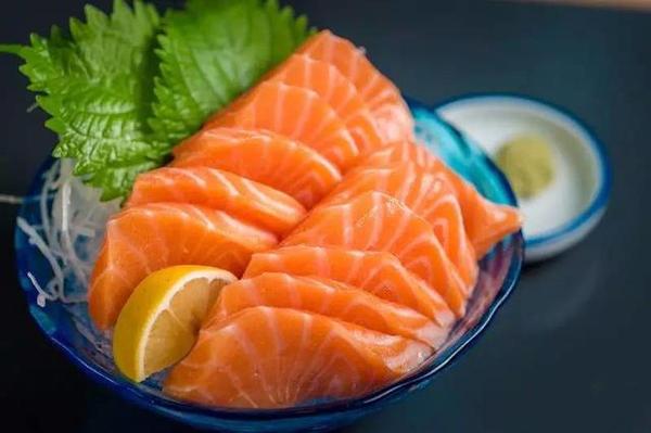8种东西吃多了胃癌可能找上门！你家餐桌上就有