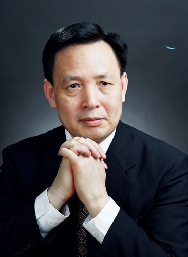 何星亮（全国政协委员、中国社会科学院学部委员、国务院参事）