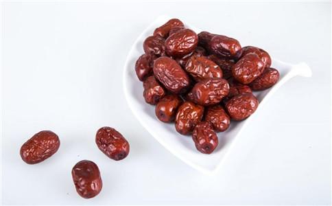 红枣怎么吃才补血 红枣搭配什么食物吃好 红枣有哪些吃法
