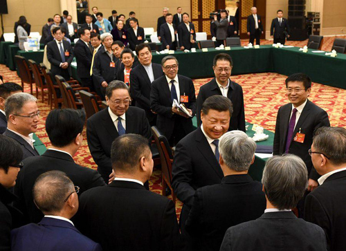 3月4日下午，习近平总书记看望出席全国政协十二届五次会议民进、农工党、九三学社政协委员并参加联组会。2
