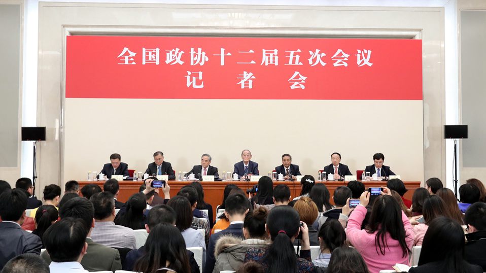 常振明：国有企业在去杠杆方面 以债转股为主要方向
