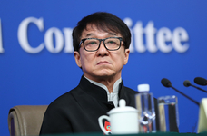 全国政协委员成龙