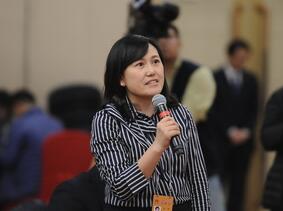 央广记者提问“加强精神扶贫及提高群众参与度”