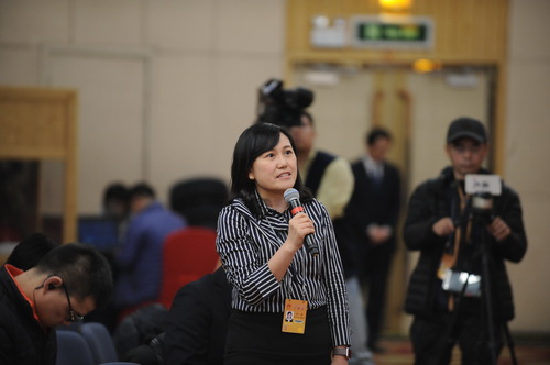 中央人民广播电台记者提问。