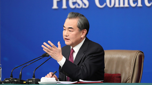 王毅回答中外记者提问