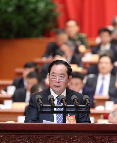 朱维群委员代表全国政协民族和宗教委员会作《关于自然保护区建设与管理顶层设计的建议》的发言